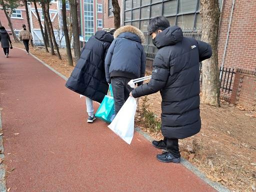 (연수구자원봉사센터) 2022 청소년 겨울방학 자원봉사학교 - 동센터 환경정화의 2번째 이미지